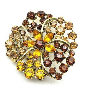 Vintage Brown Amber Color Rhinestone Brooch Gold Tone Flower Pinwheel Wreath